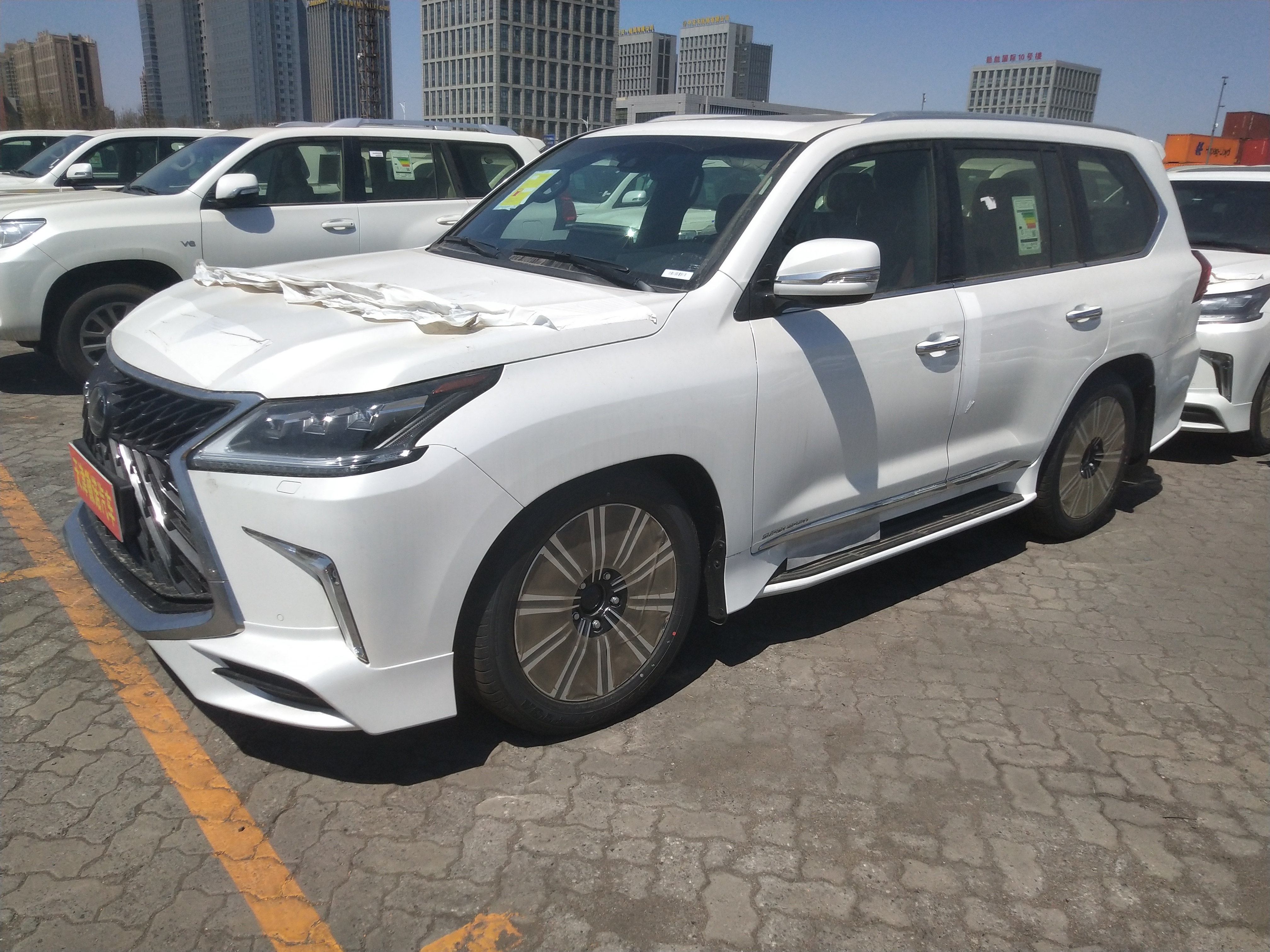 现购雷克萨斯LX中东版享10万优惠 仅186万可入手
