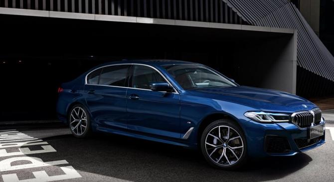 BMW 5系稳居2024上半年中国汽车消费市场保值率前二BMW 5系稳居2024上半年中国汽车消费市场保值率前二