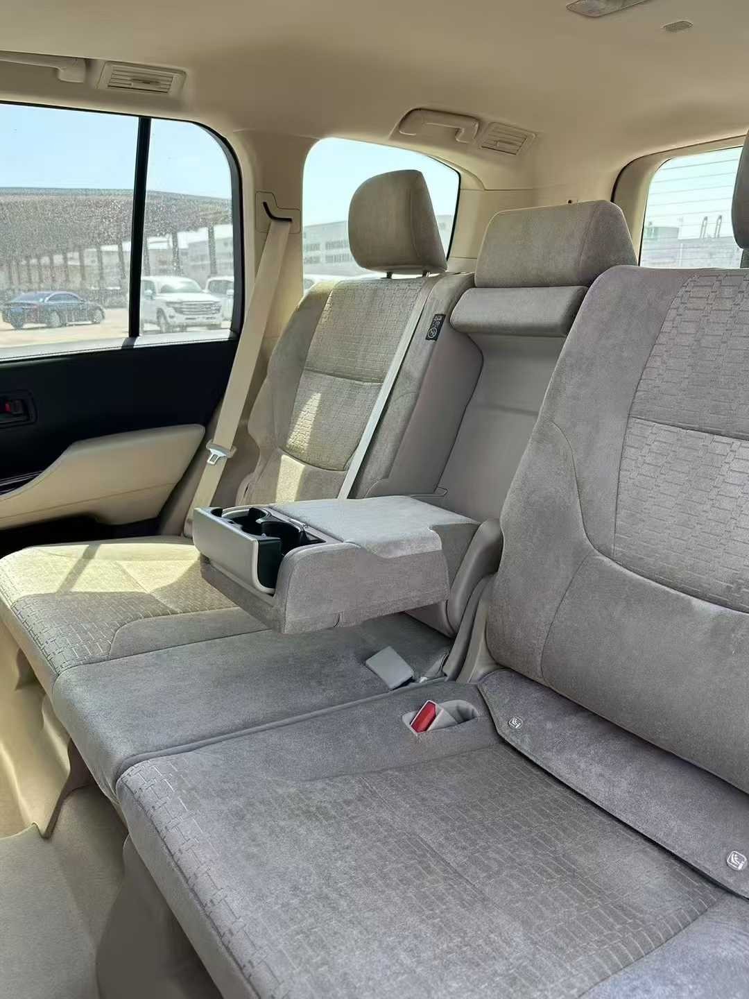 购兰德酷路泽中东版享34.8万优惠 欢迎试乘试驾