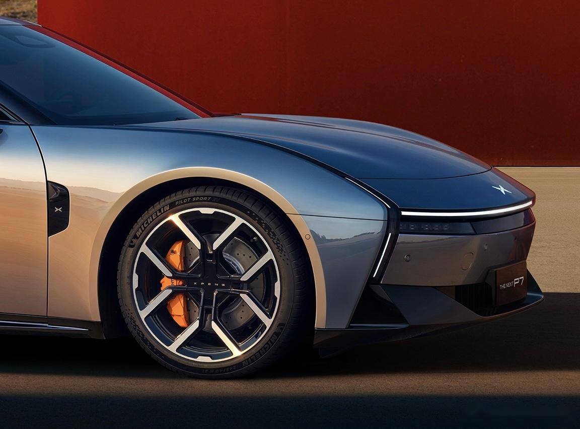 全新小鹏P7实车图曝光 将三季度发布