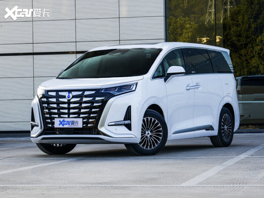 腾势D9/N7两款车型五一假期订单数达8322台