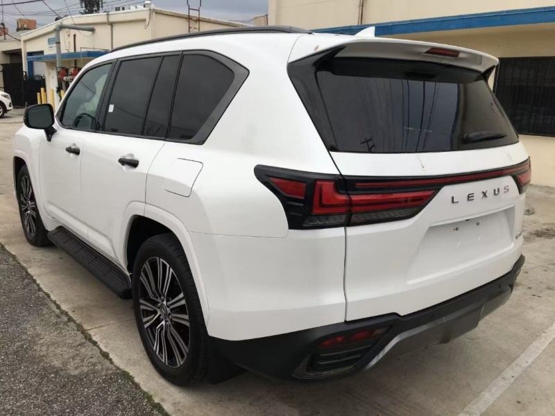 成都平行进口雷克萨斯LX美规版售价145万起 欢迎试乘试驾