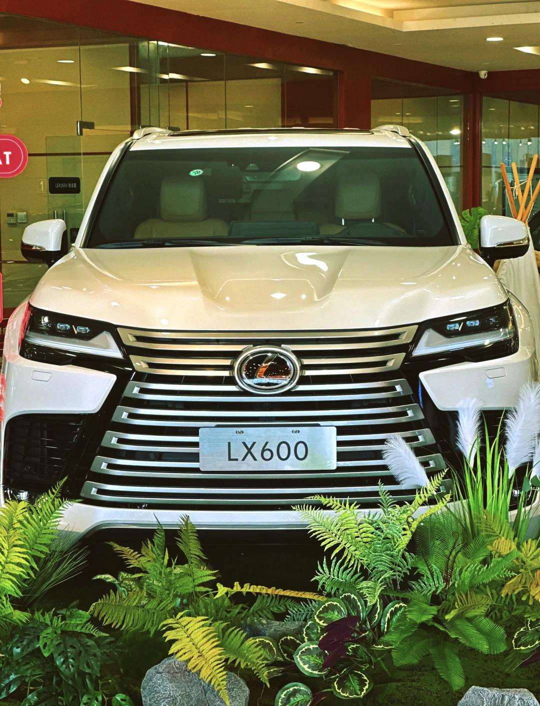 2024款雷克萨斯LX600现车配置价格详情
