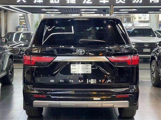 成都丰田红杉加版团购钜惠24万 欢迎试乘试驾