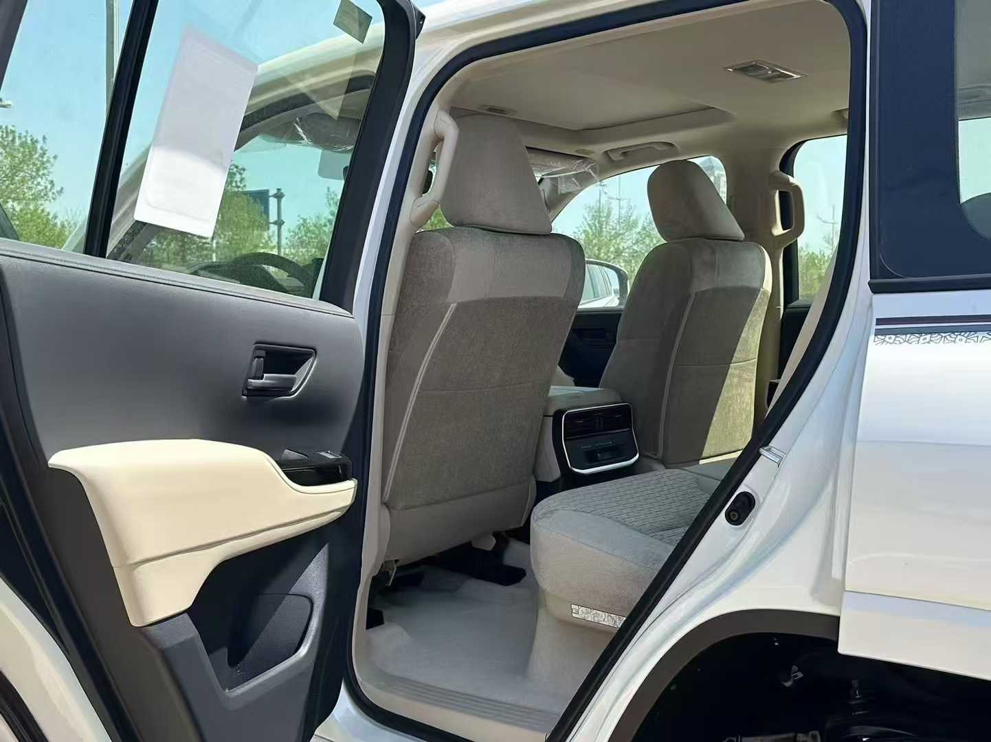 酷路泽70系列中东版促销60万起 直降38.8万