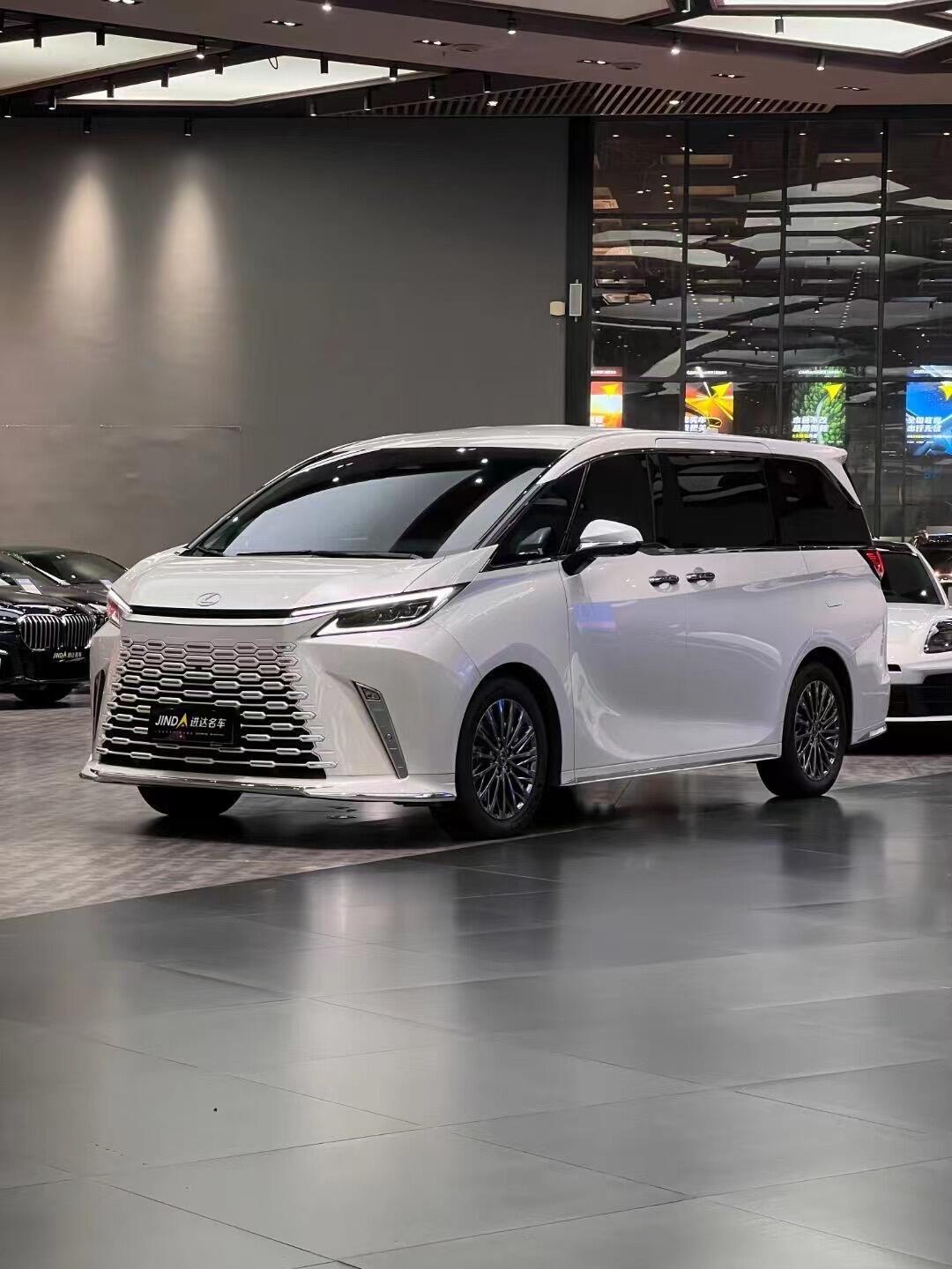 2024雷克萨斯LM亚洲版价格最低122万起 欢迎到店试驾