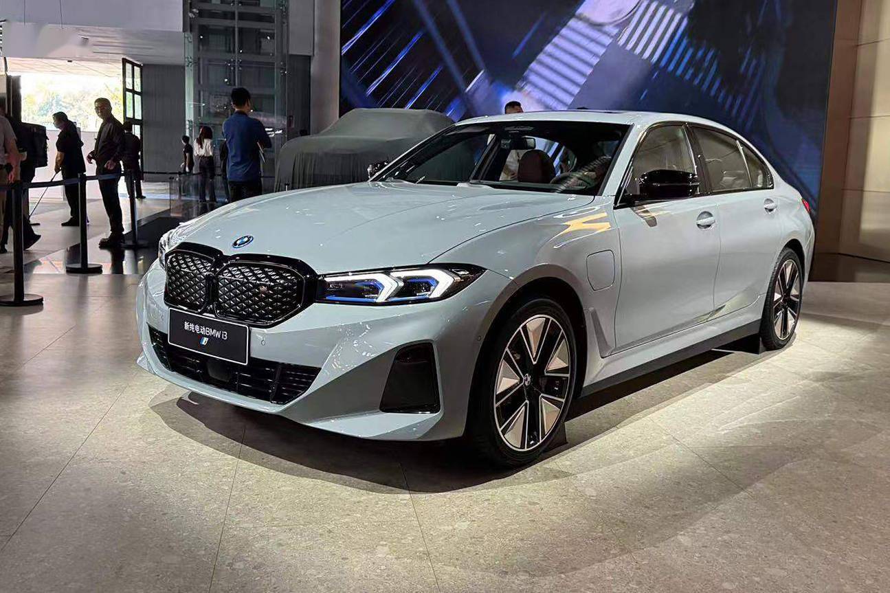 全新宝马i3最新谍照曝光 将于2026年正式发布