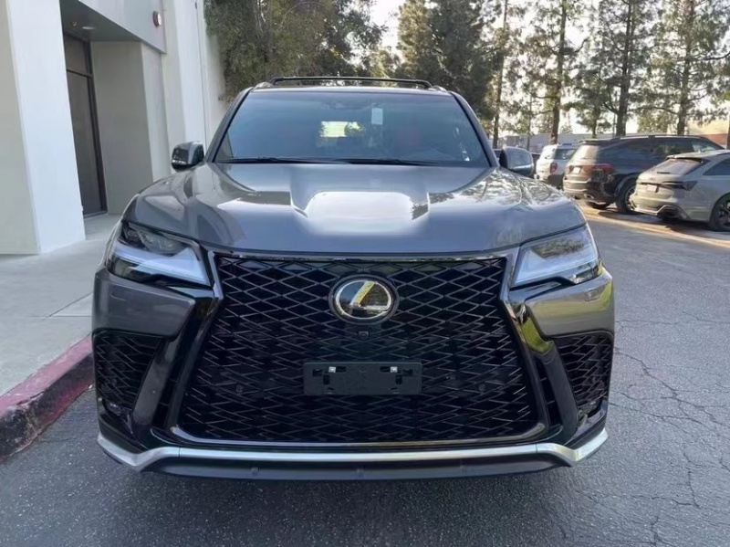 雷克萨斯LX加版新款钜惠10万元 欢迎到店试驾