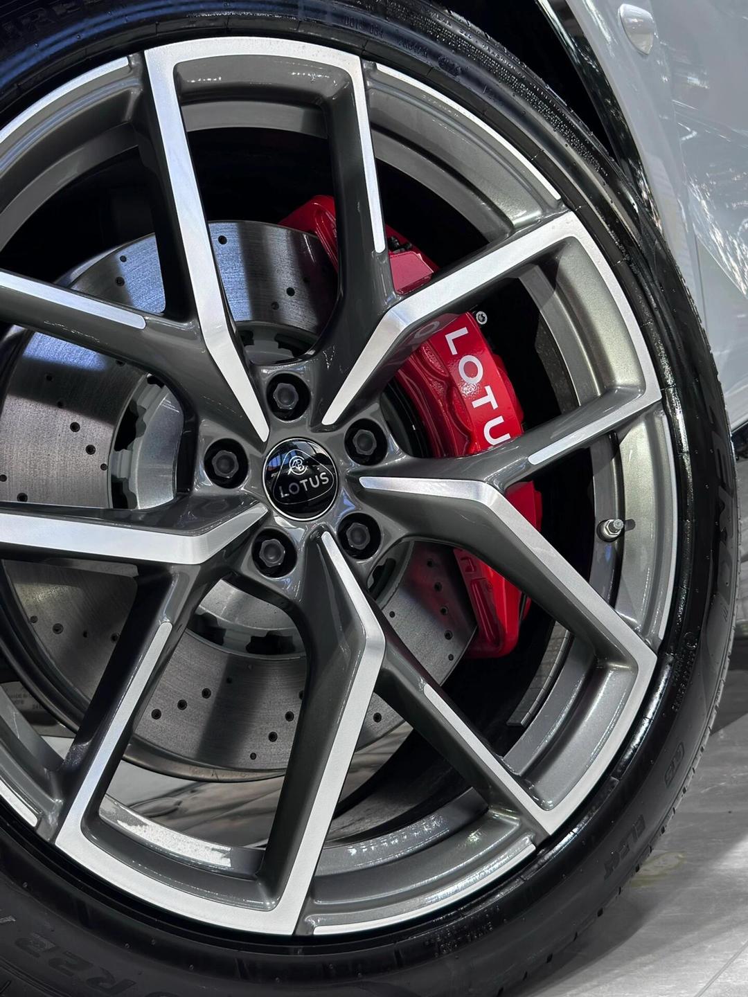 莲花跑车第二季度交付量激增86%,ELETRE领跑高端纯电SUV市场