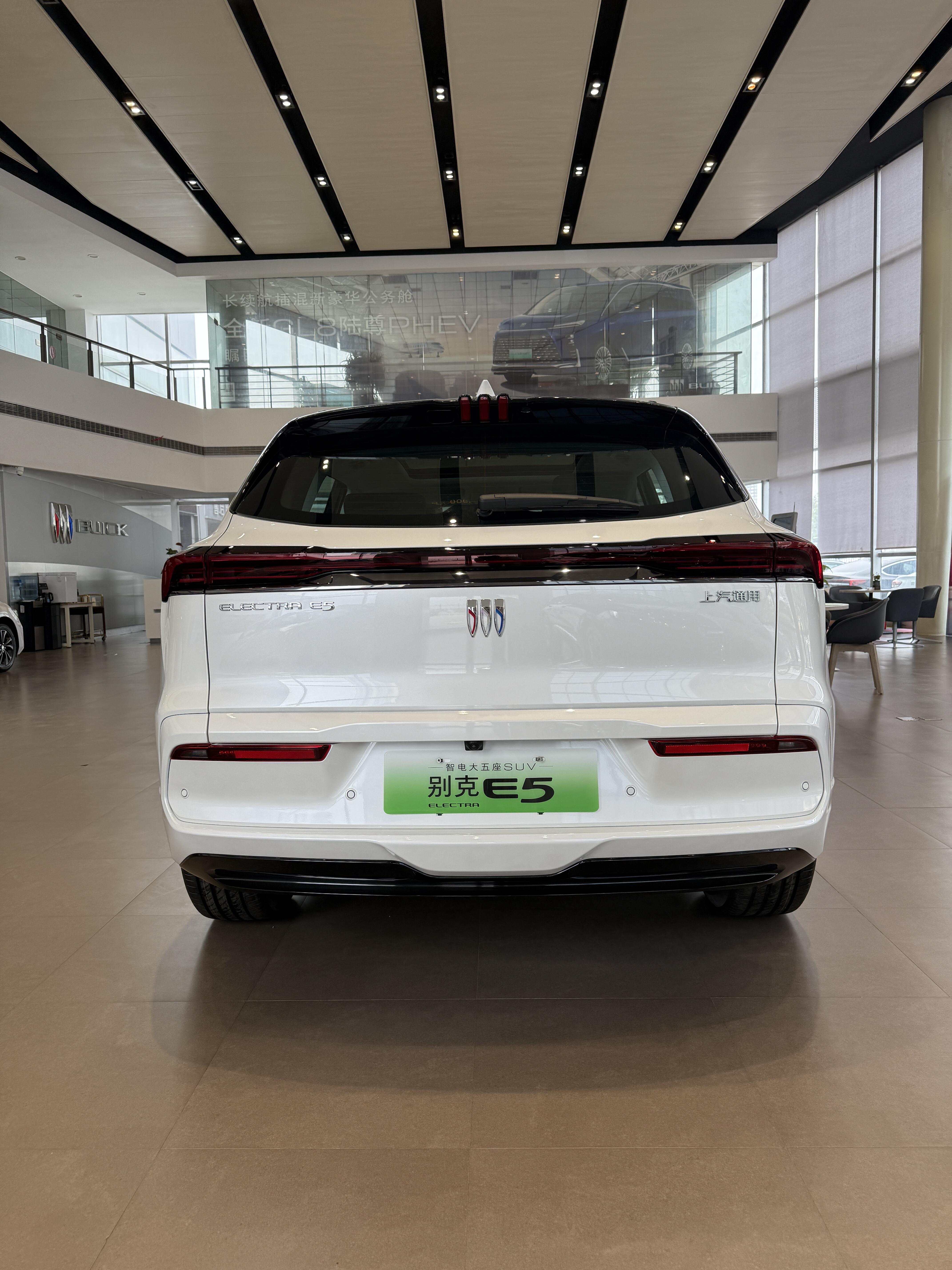 成都别克E5最高降3.40万 仅14.99万可入手