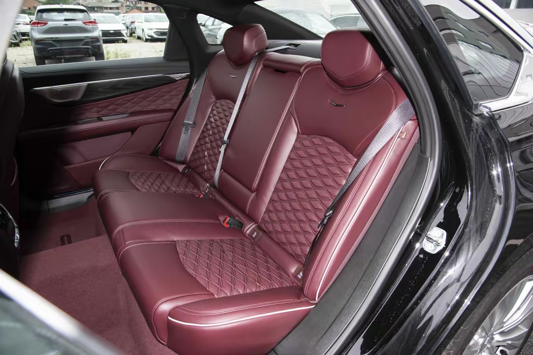 成都凯迪拉克CT6降8.00万 最低仅售27.97万
