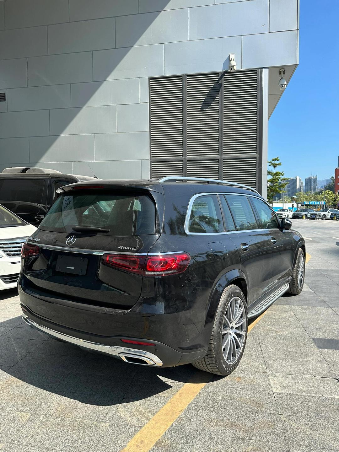 奔驰GLS墨版价格优惠20.8万