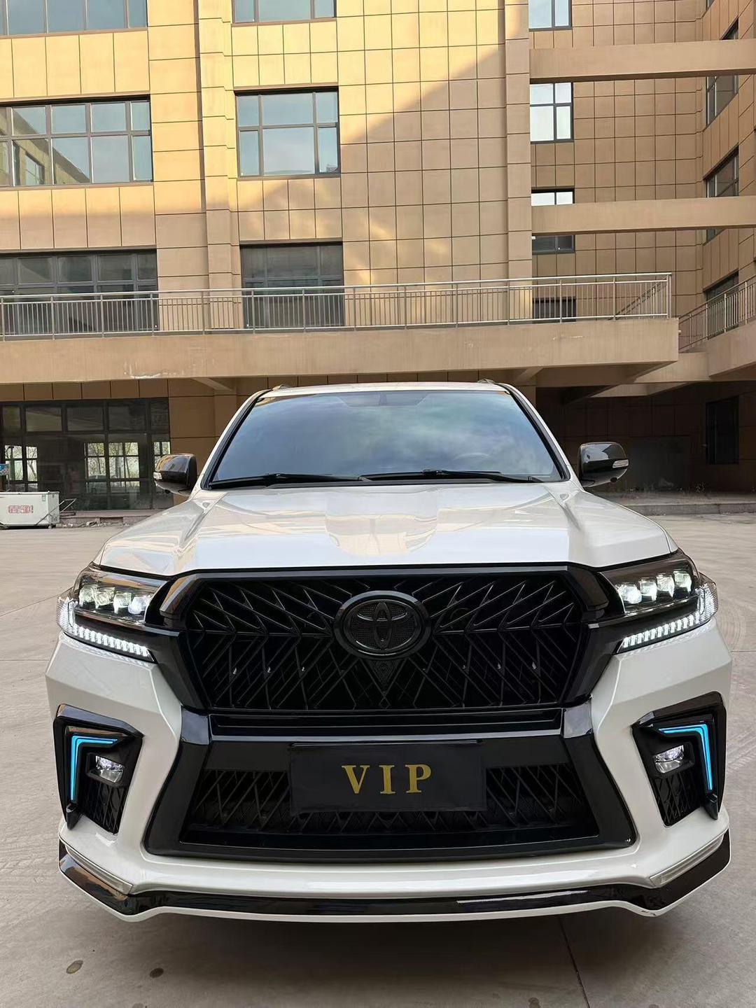 2024款丰田酷路泽4600店内现车钜惠