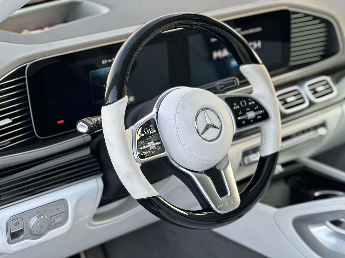 2025迈巴赫GLS级美版团购最高优惠20万 欢迎试乘试驾