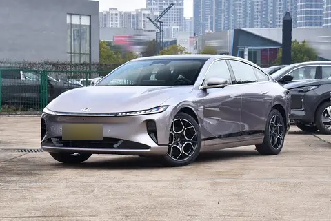 长安启源A07超长蓝鲸纯电版/增程版焕新上市 12.99万起