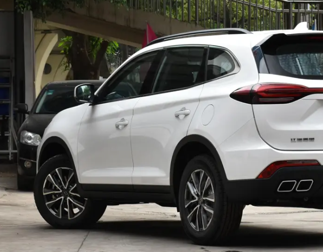 成都英仕派最高降6.60万 最低仅售11.68万