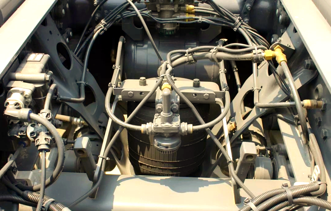 斯堪尼亚推出新型内燃机和插电式混合动力系统斯堪尼亚推出新型内燃机和插电式混合动力系统