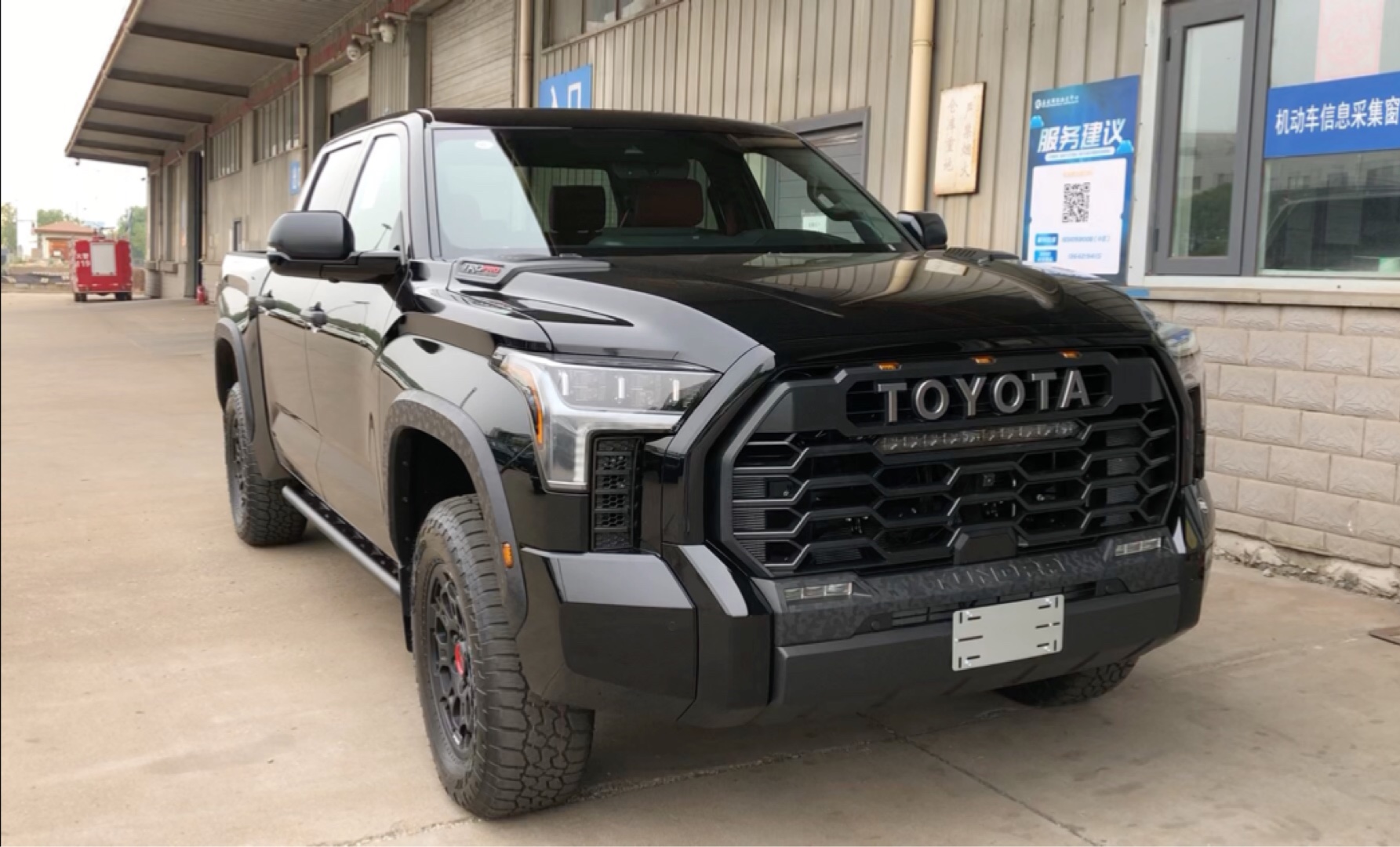 加版坦途 5.7 TRD越野配置解析 现车优惠促销