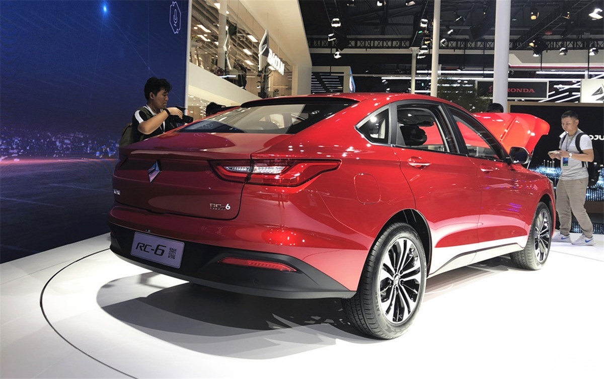 成都宝典4S店售价8.48万起 暂无优惠