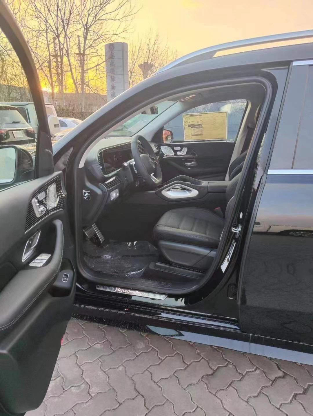 成都远卓名车奔驰GLS美版价格最高优惠40万