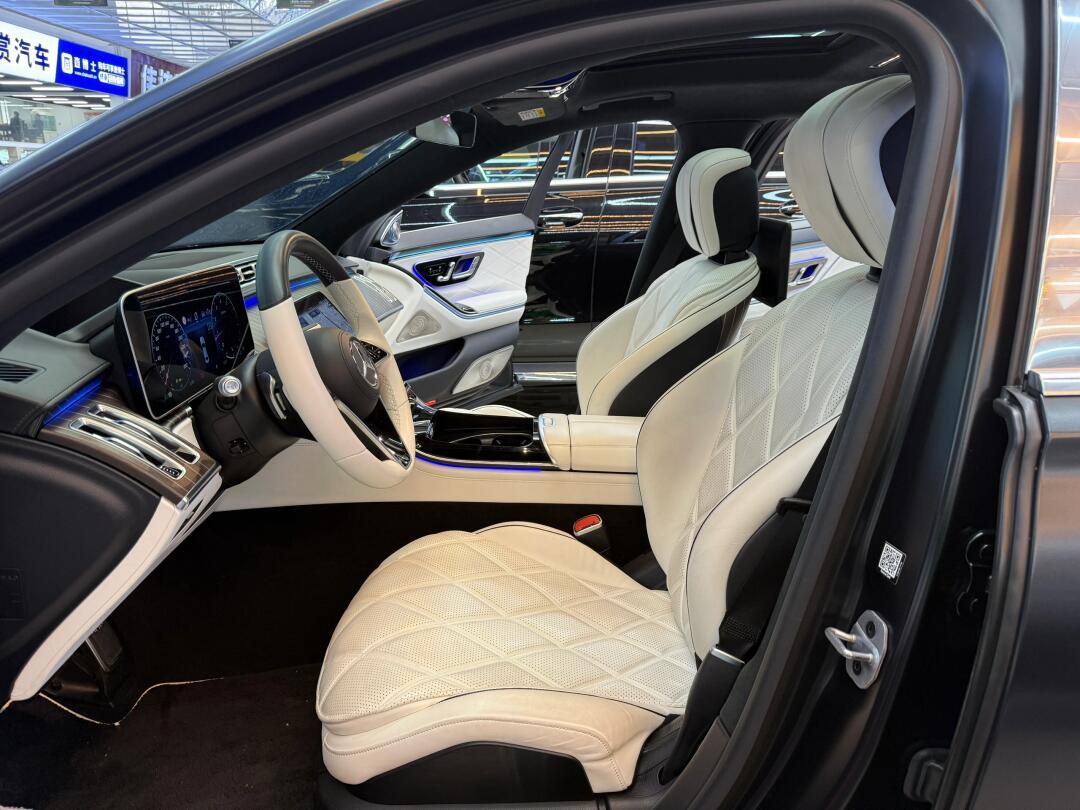 奔驰迈巴赫S级墨版最高优惠6万