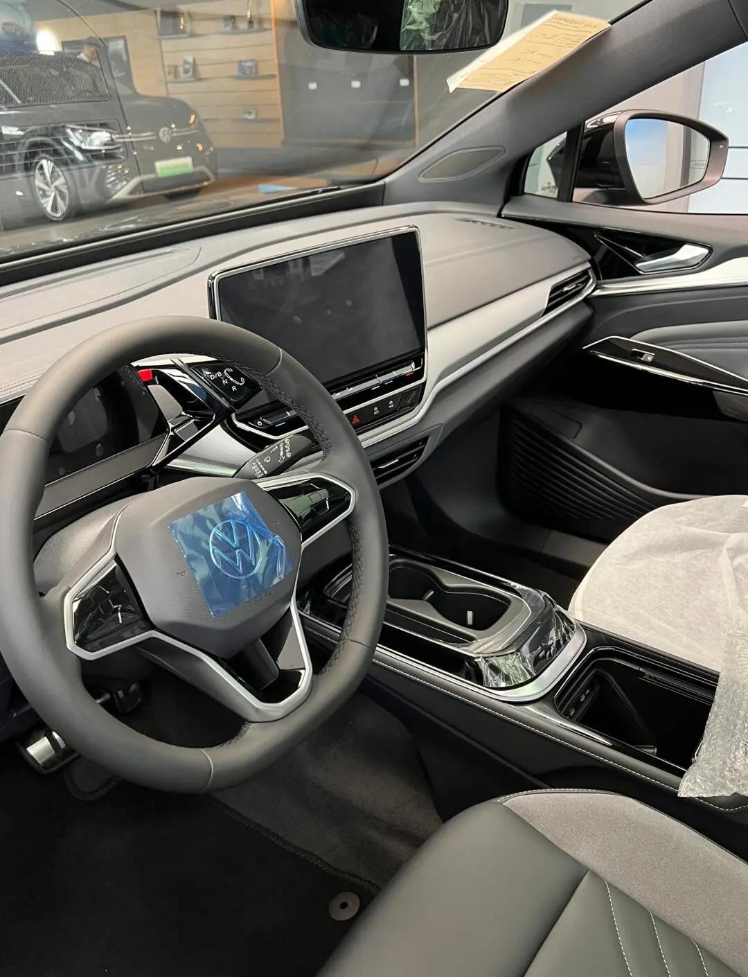 率先呼吁私人购车应合法化