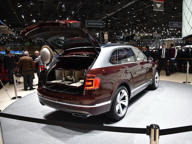 成都添越促销203万起 欢迎前来试驾