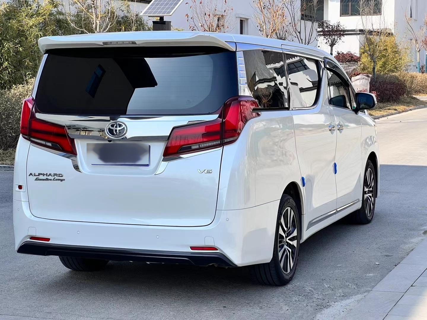 成都丰田(进口)埃尔法价格最低90万起 欢迎到店试驾