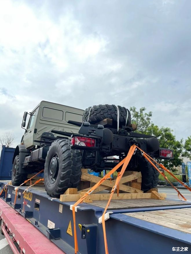 2023乌尼莫克美版目前售价255万起