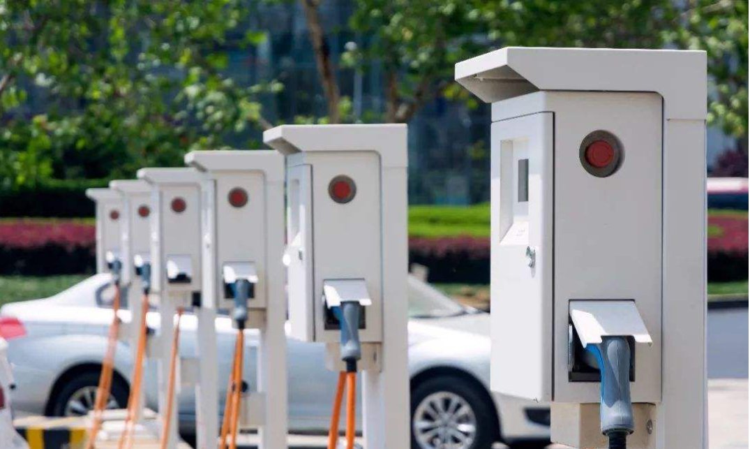 门把手再起争议 汽车安全与创新亟待平衡