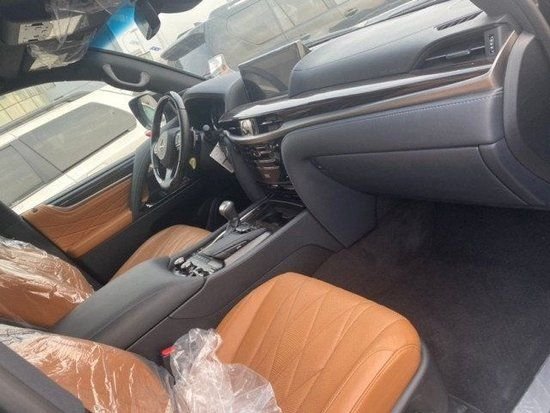 2024款雷克萨斯LX570到店实拍 精致奢华 售全国