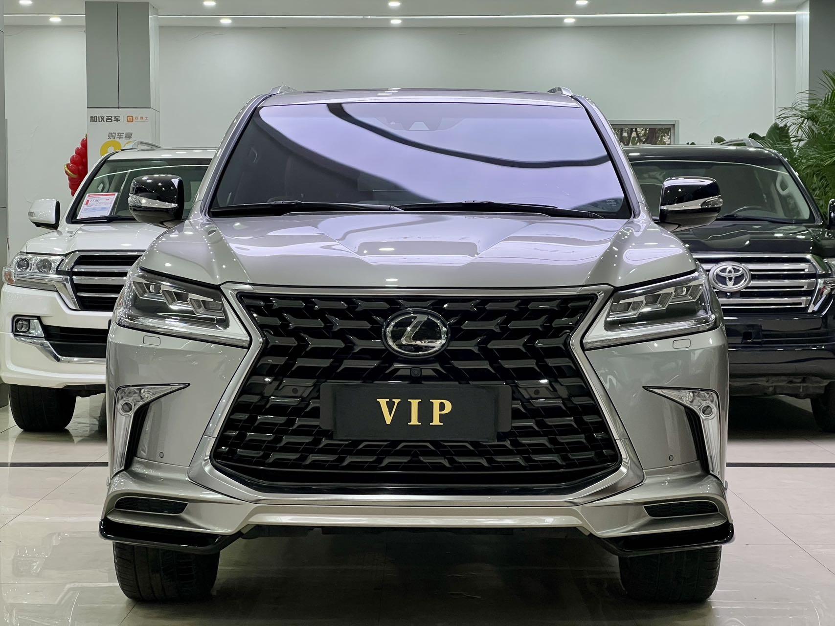 2024款雷克萨斯LX570到店实拍 精致奢华 售全国