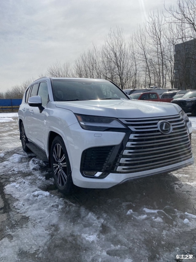 2024款雷克萨斯LX600展厅现车报价出售 可分期