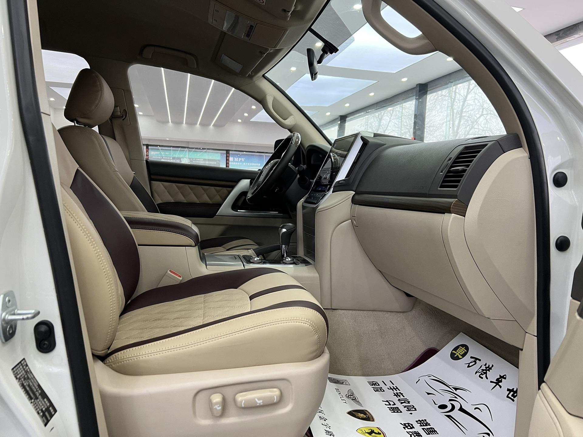 成都兰德酷路泽中东版新款提供试乘试驾 优惠高达37万