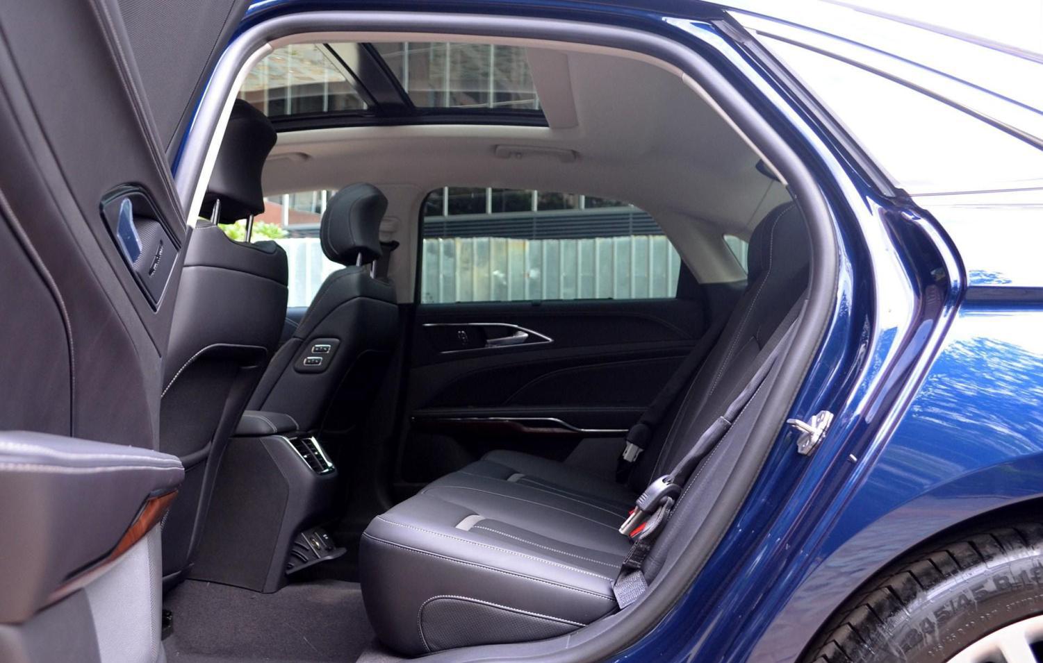 现购乌尼莫克美版享23万优惠 最低仅售255万