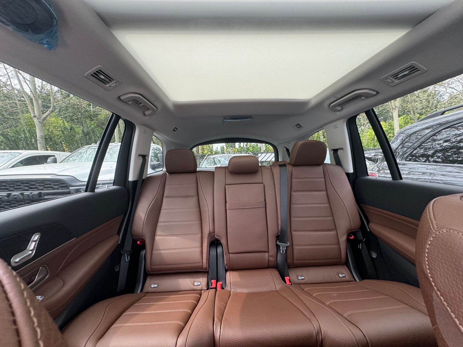 成都平行进口奔驰GLS加版钜惠60万元 欢迎前来试驾