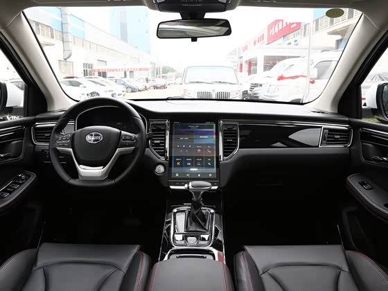 成都SWM斯威G05最低8.69万起售 暂无优惠