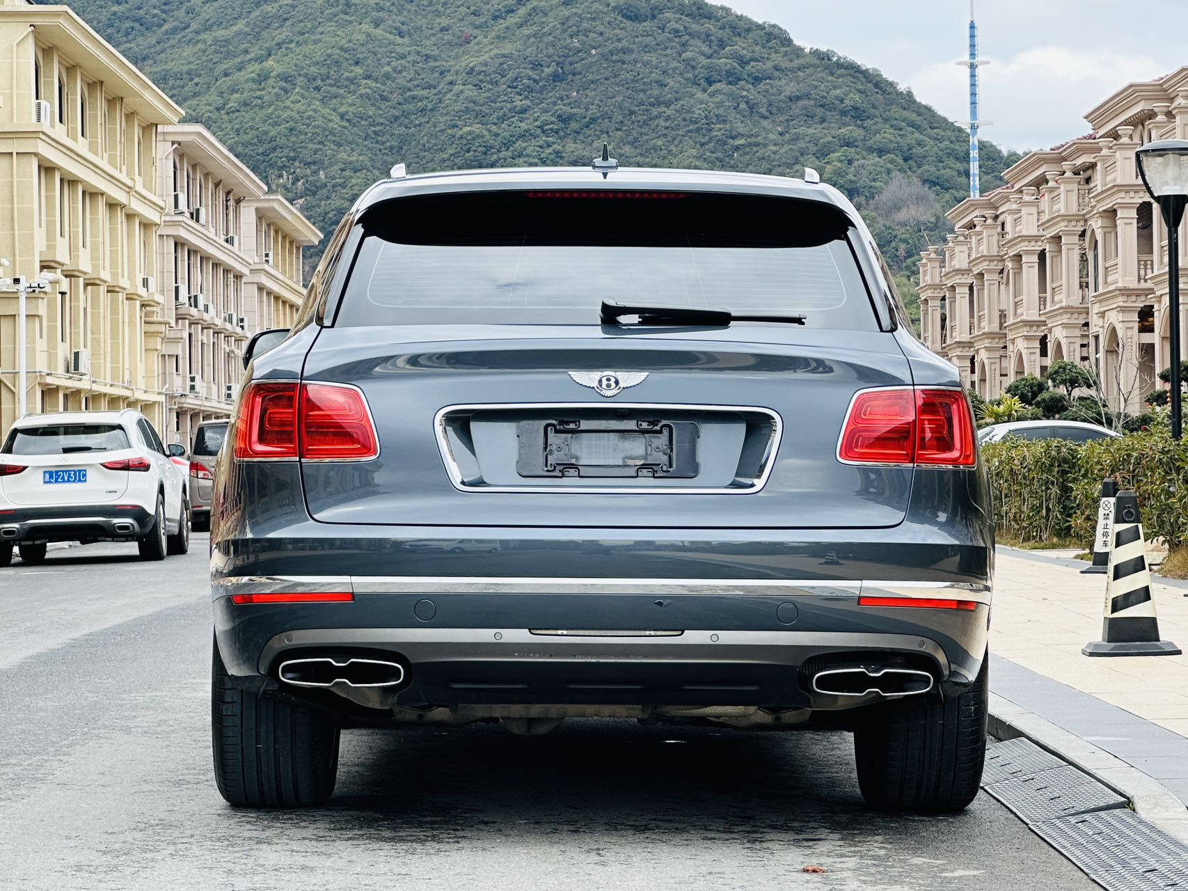 现购添越享41.2万优惠 仅265万可入手