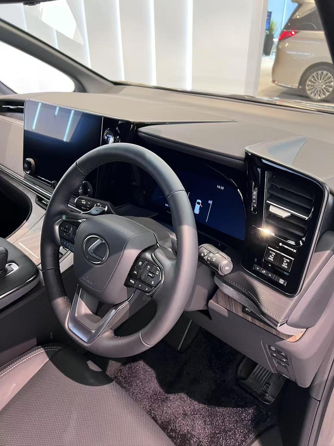 2023雷克萨斯LX欧规版平价销售155万起