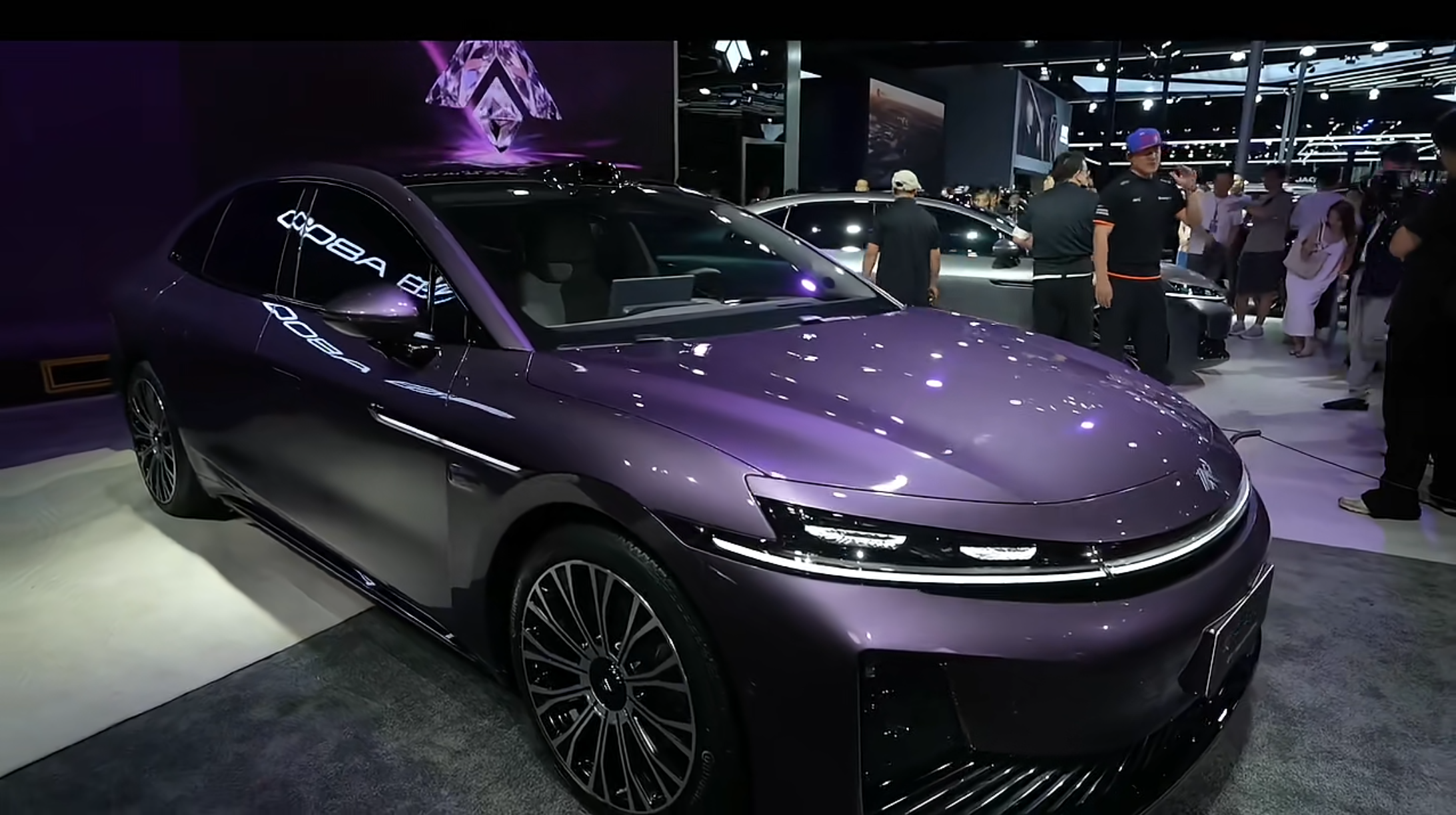 广汽昊铂A800内饰广州车展首发，为高速L3商用冲刺