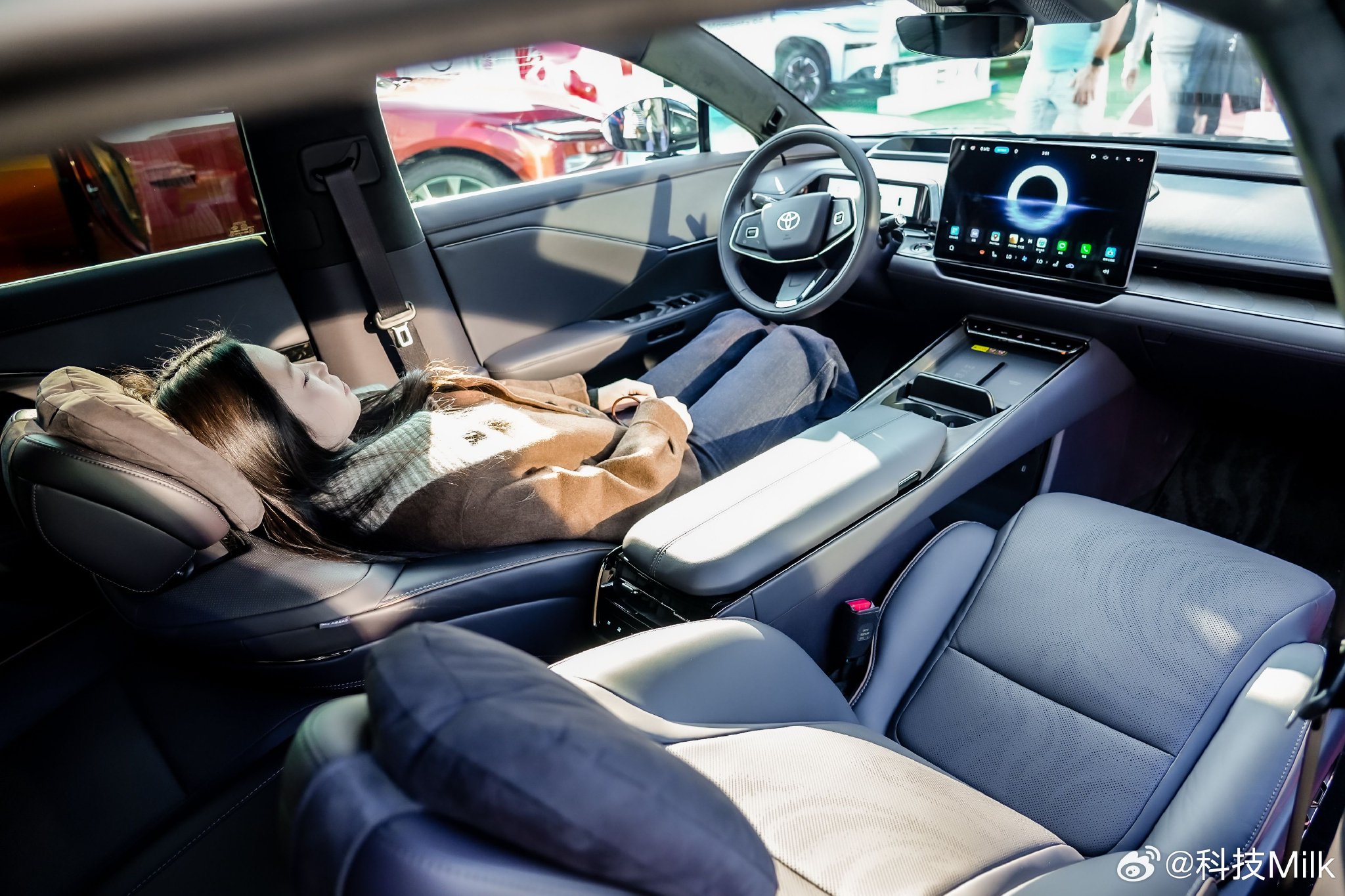 广汽丰田首创推出“厂家三担责”铂智7广州车展开启预定