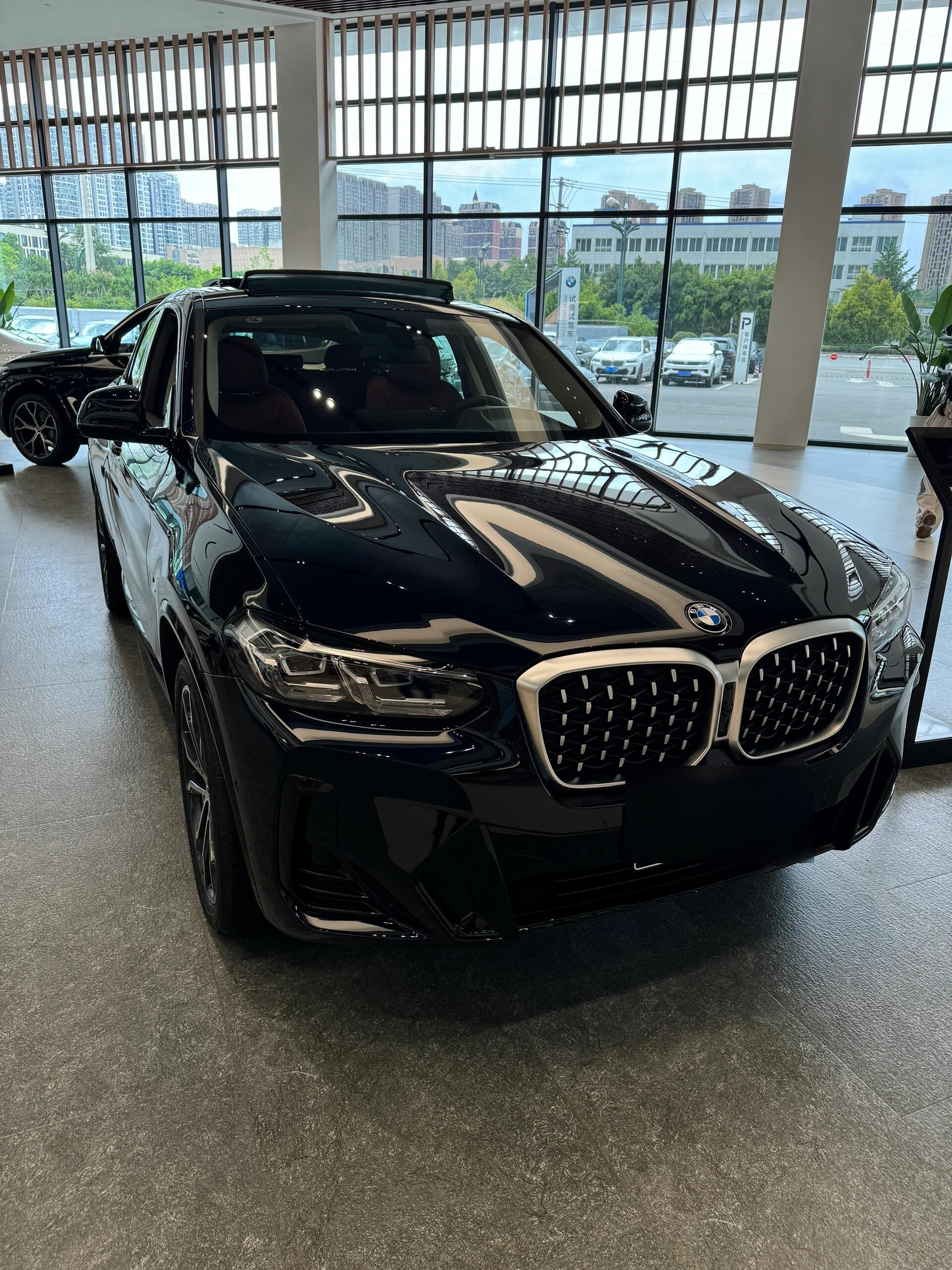 成都宝马X4 M价格最低93.99万起 暂无优惠