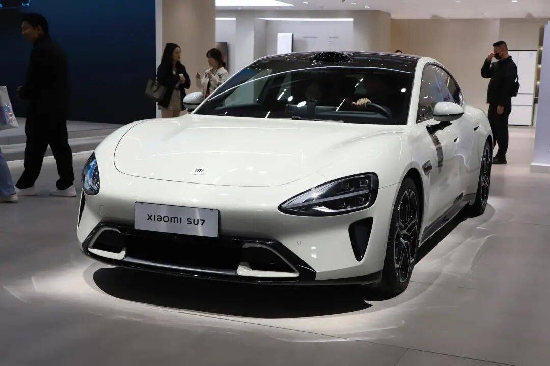 雷军：小米将开启现车选购，包含全新现车、官方展车、准新车，已通过严格质检；预计年底前可提，部分车型可享优惠