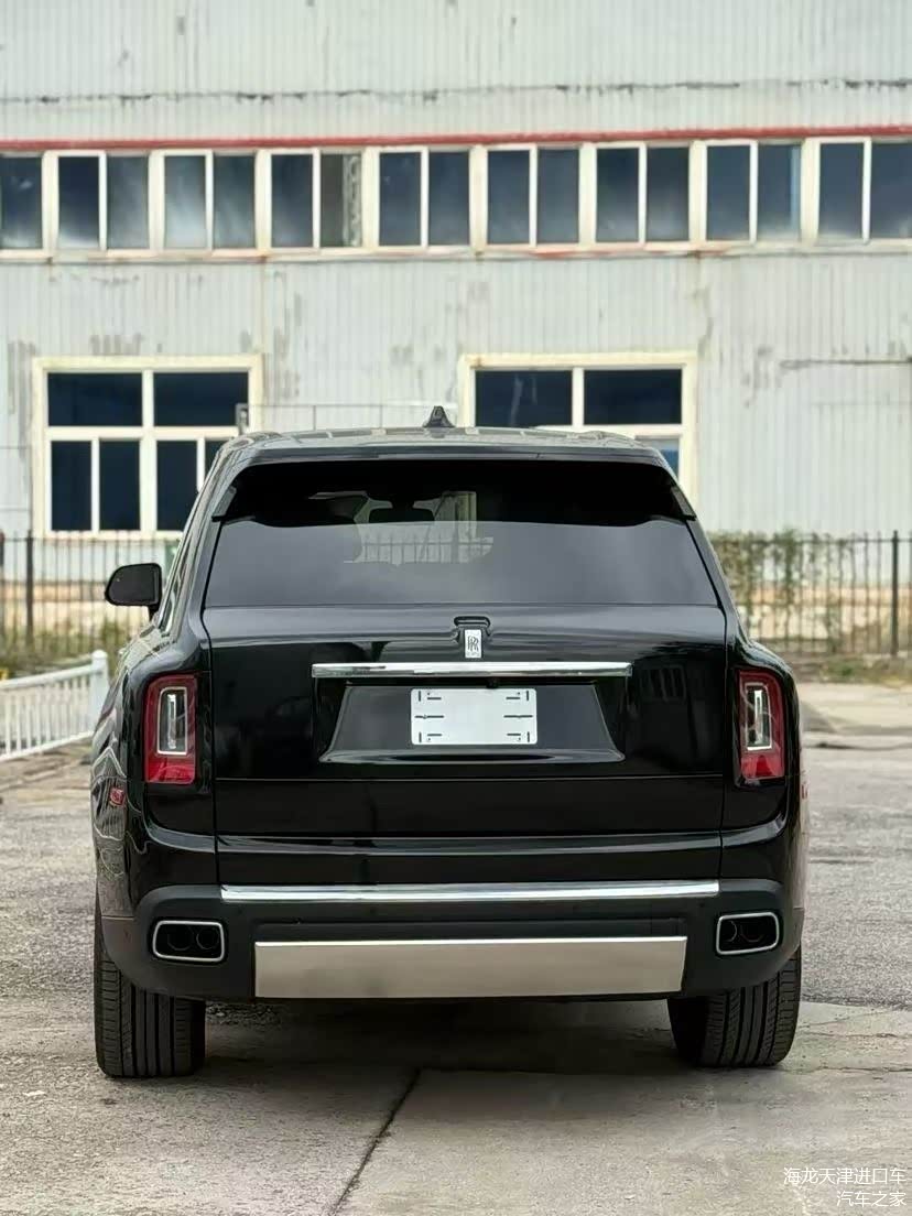 成都库里南价格最低626万起售 欢迎上门试驾