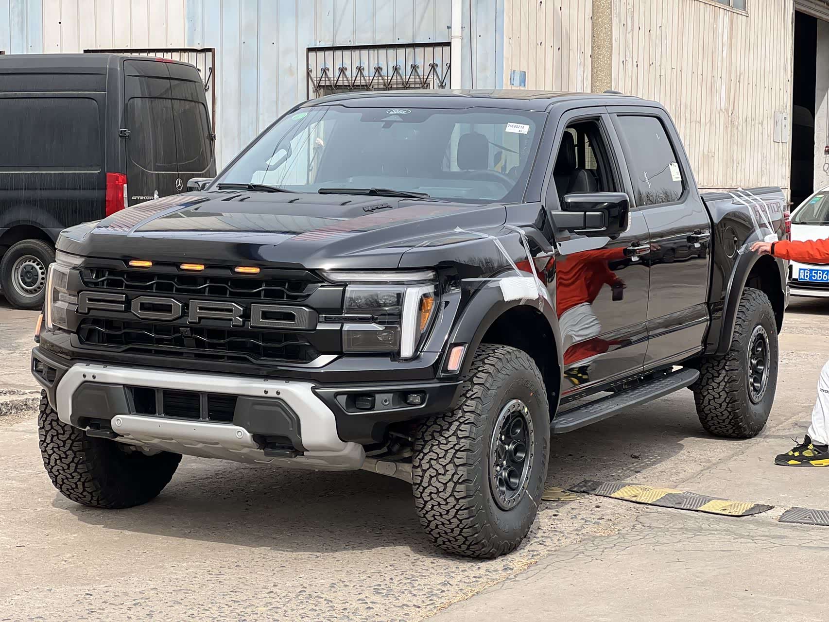 购猛禽F150美版享20万优惠 欢迎上门试驾