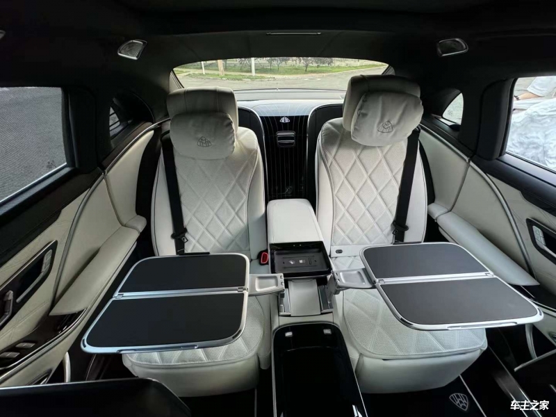 成都平行进口奔驰迈巴赫S级美版让利直降32万 最低仅售288万