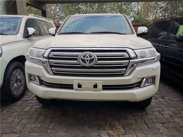 全新国六中东进口酷路泽5700惊爆价格