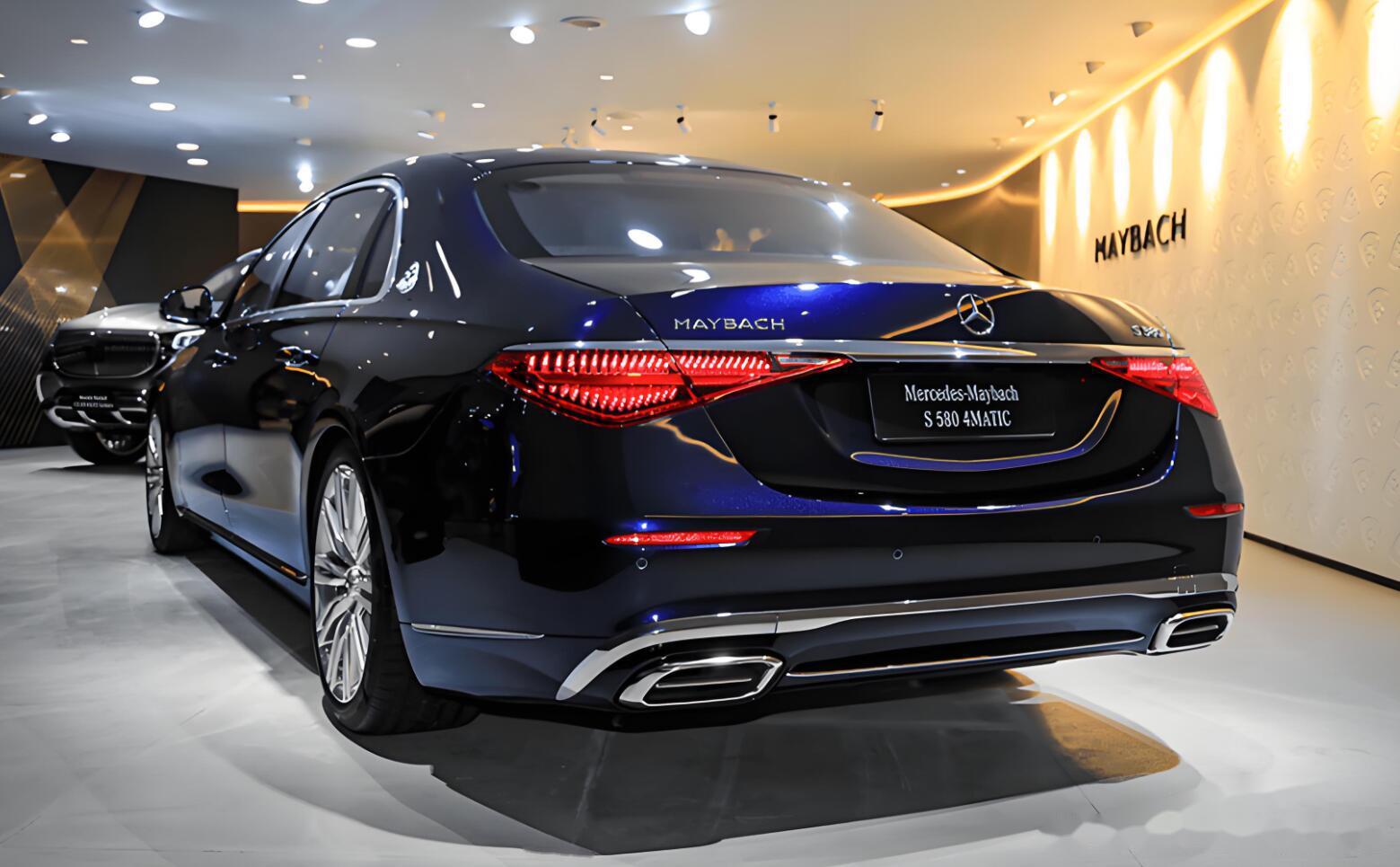 奔驰迈巴赫S级美版部分车型优惠32万 欢迎到店试驾