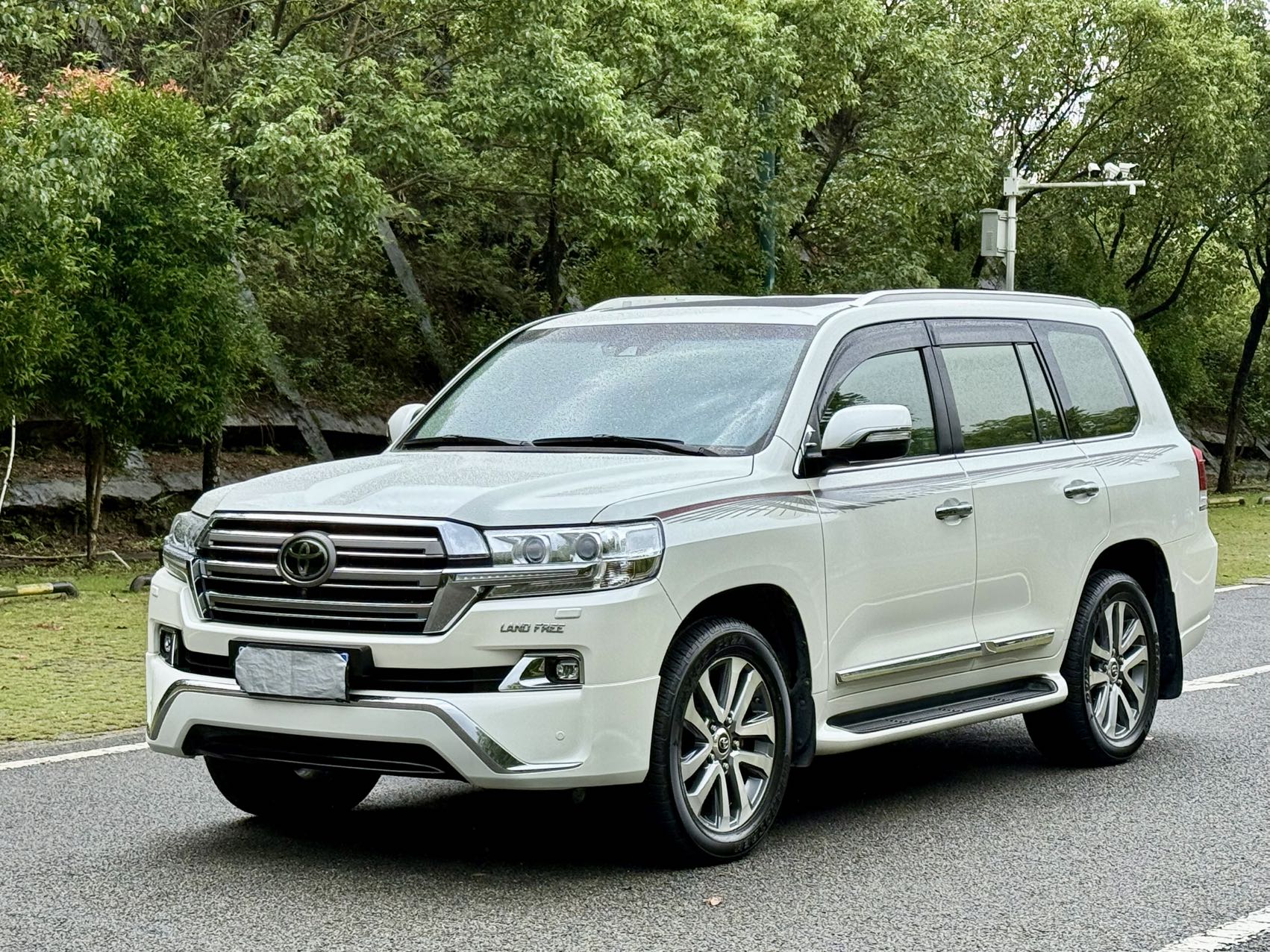 兰德酷路泽中东版优惠35.2万 最低70万