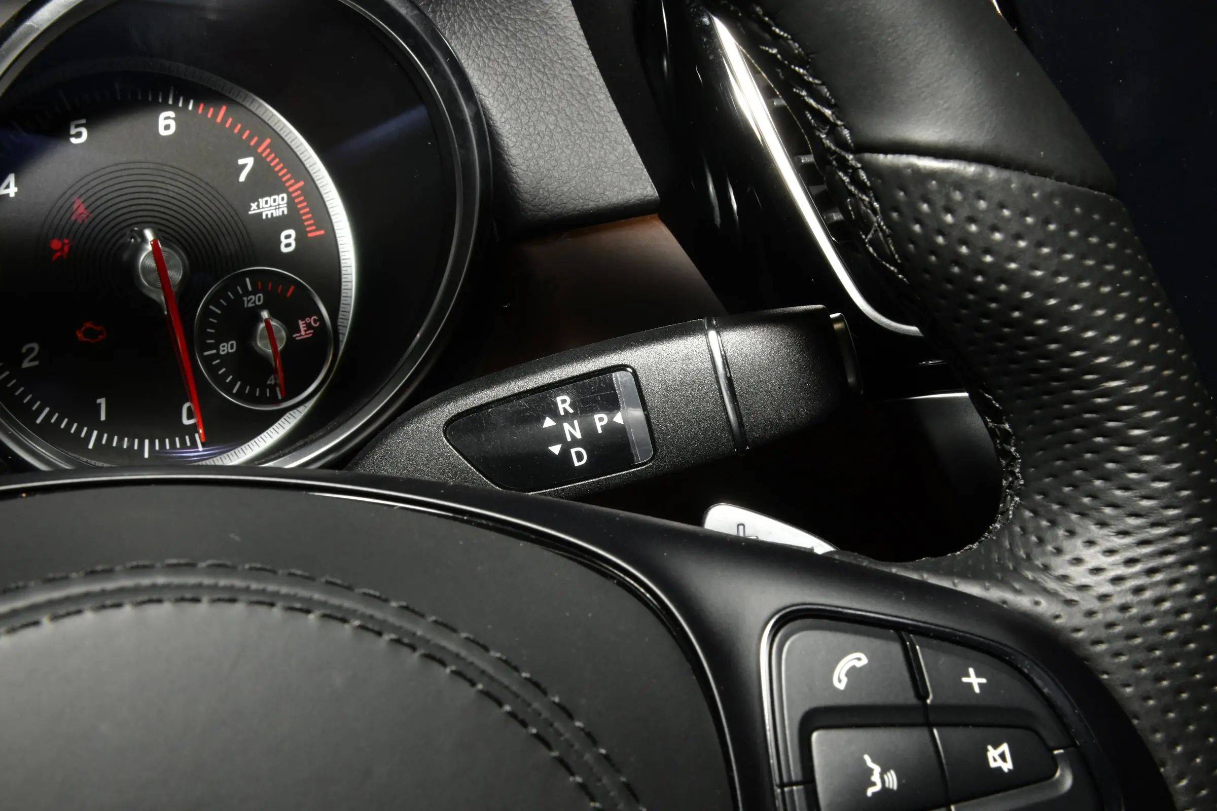 购卫士享20万优惠 仅71万可入手